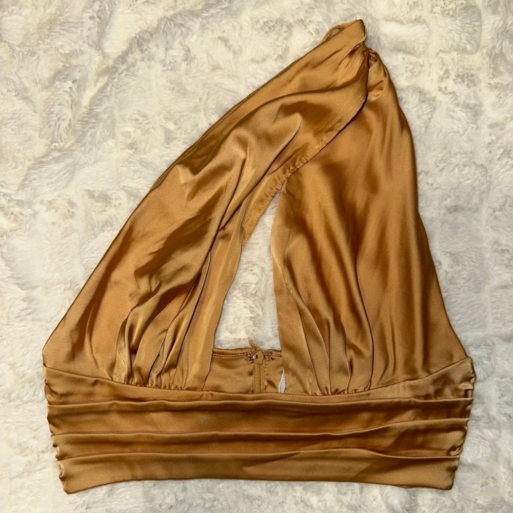 Gold Two-Piece Set - Picture 6 of 7